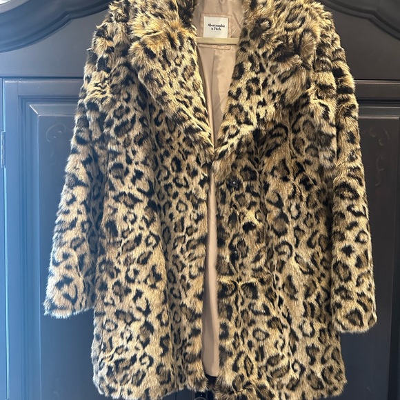 Abercrombie & Fitch Faux Leopard Fur Coat Size Small - Picture 1 of 5